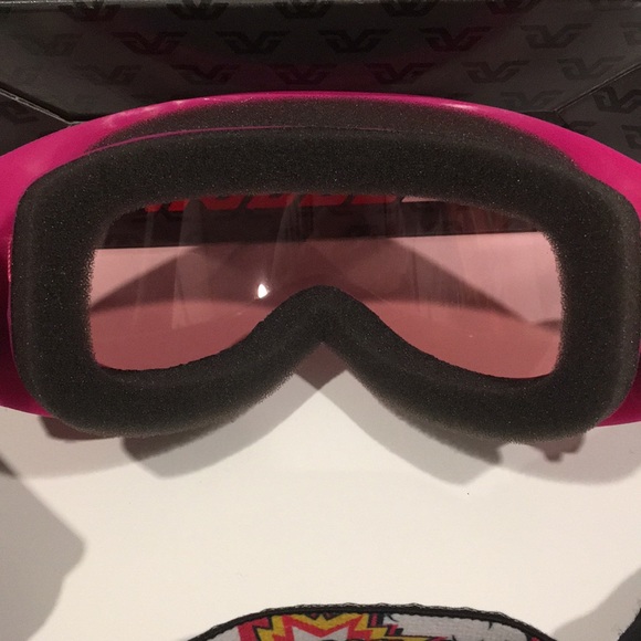 GORDINI JUNIOR SERIES Crest Sunglasses - Picture 8 of 11